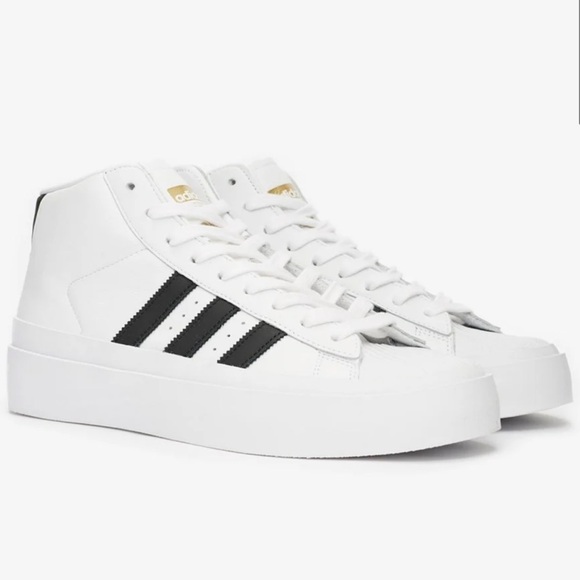 adidas Originals Other - NWT Adidas 424 Pro Model Sneaker Black / white